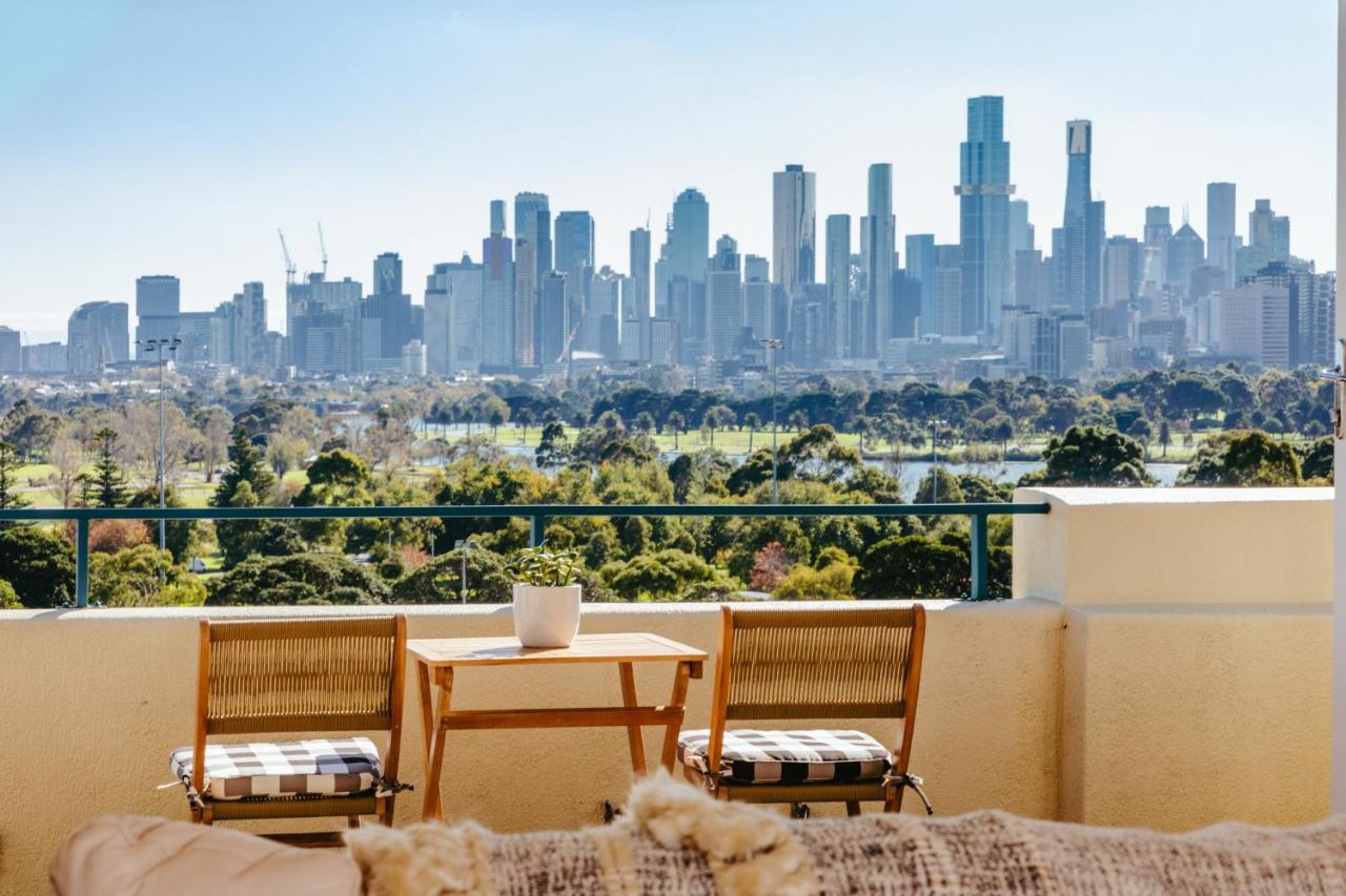 Spectacular Views Over Albert Park เมลเบิร์น ภายนอก รูปภาพ